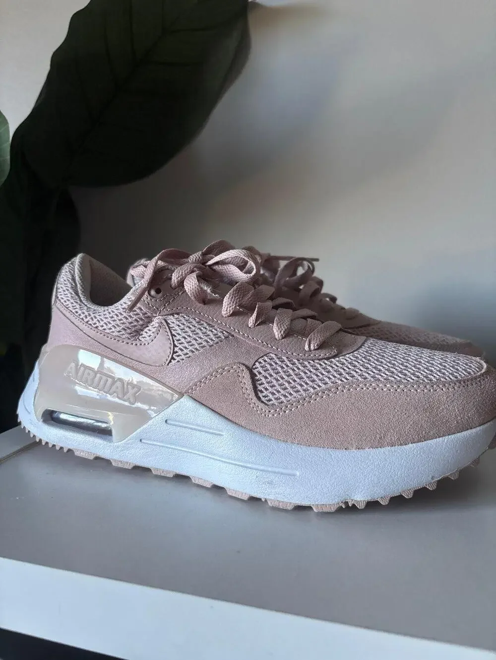 PINK NIKE SNEAKERS SIZE 9 - Picture 2 of 4